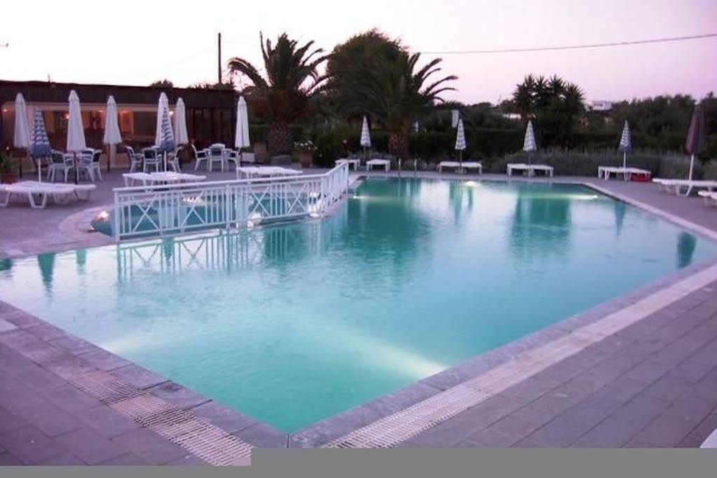 Alkmini Hotel Theológos Buitenkant foto